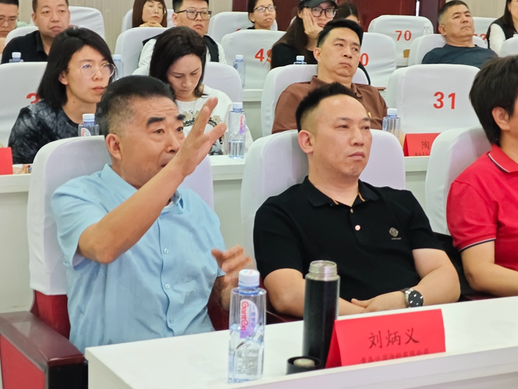 欢迎牛商汇的贵宾们莅临青岛中邦凌电器有限公司——交流与共进 欢迎牛商汇的贵宾们莅临青岛中邦凌电器有限公司——交流与共进